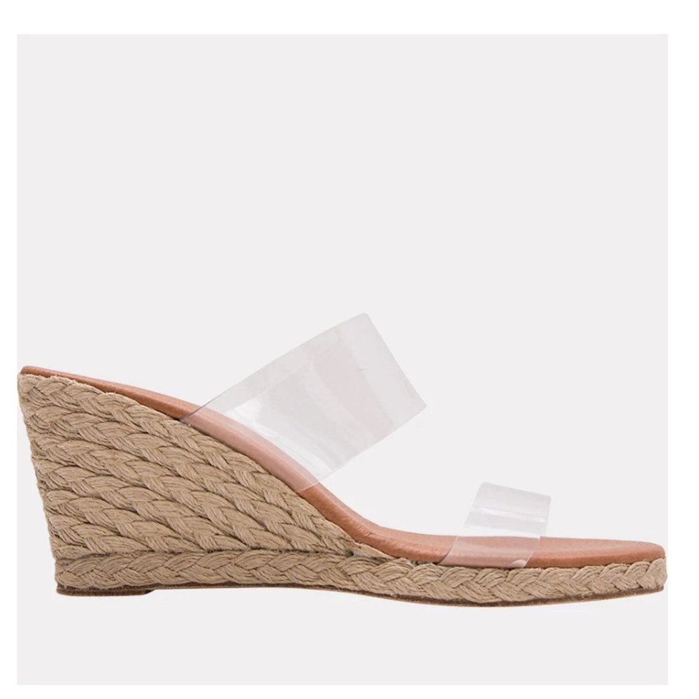 BRAND NEW in BOX- Andre Assous Clear Raffia Wedge Sandal Sz 6.